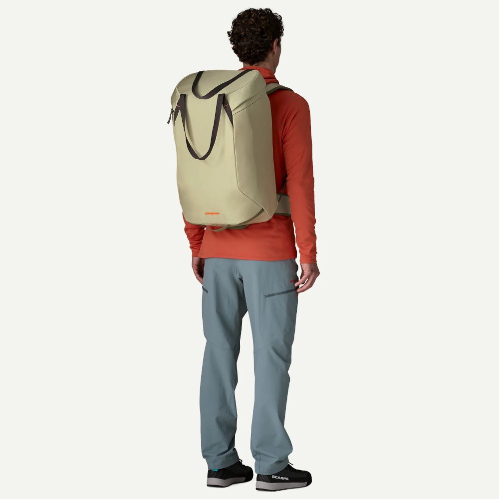 Free Wall Pack 44L