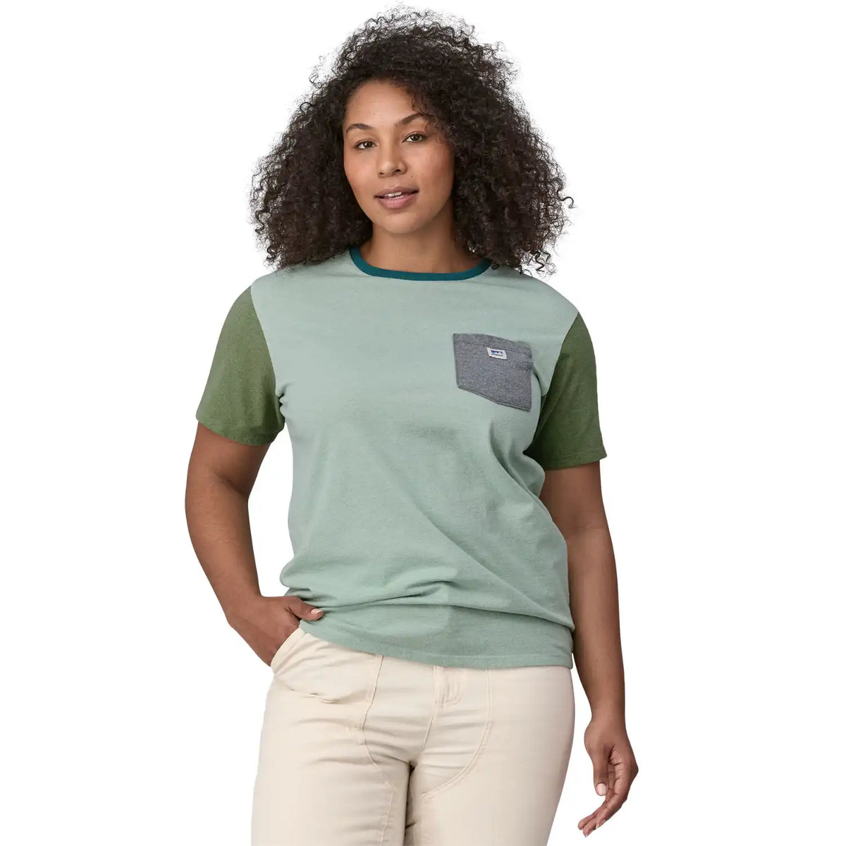 Patagonia T-paidat Shop Sticker Pocket Responsibili-Tee Treeline Outdoors