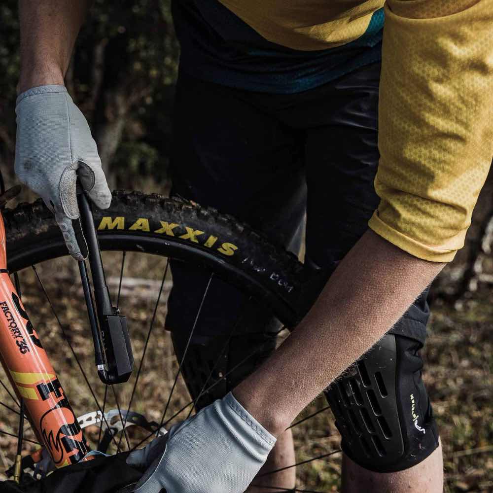 POC Suojat VPD System Lite Knee Treeline Outdoors